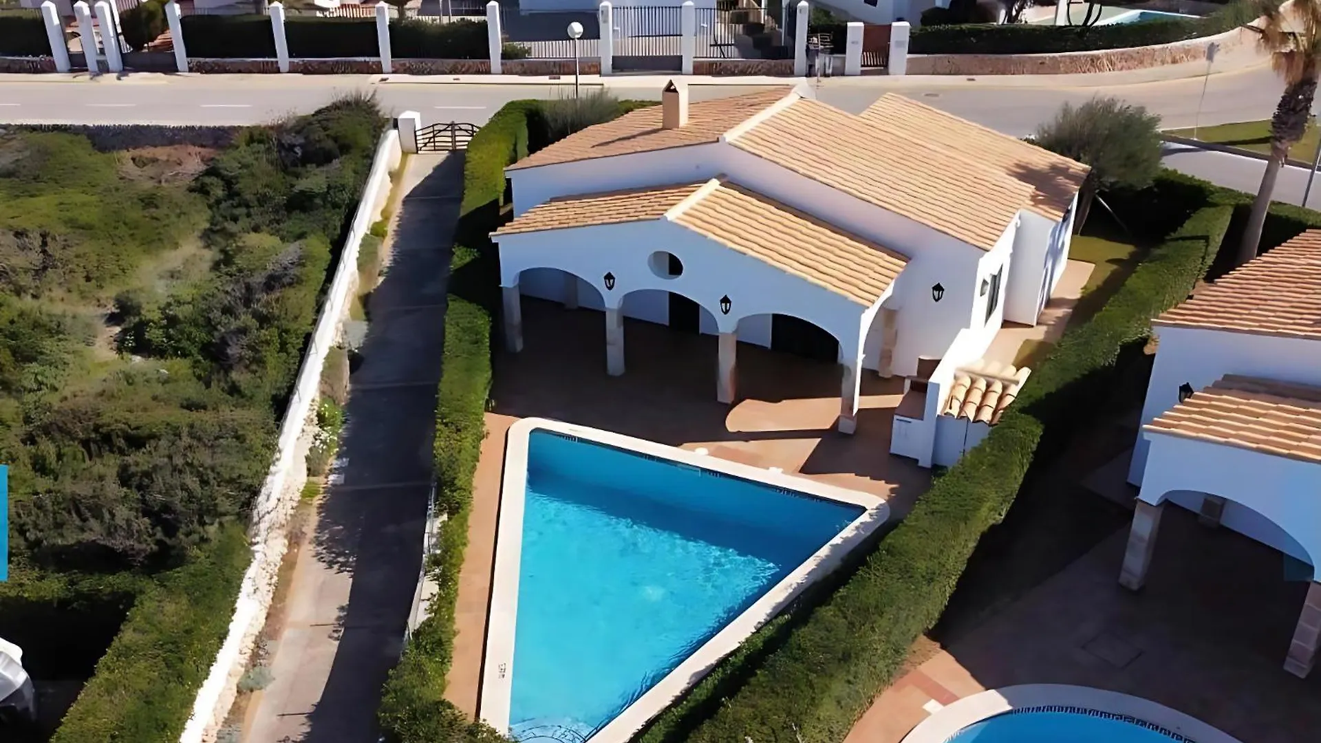 Villa Viola Bosch Menorca 칼란 보쉬